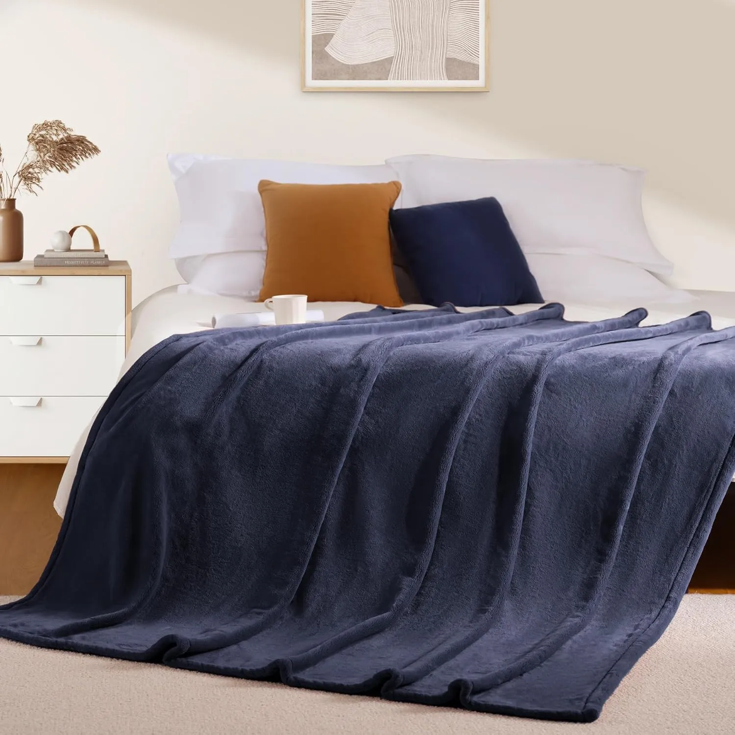 BEAUTEX Fleece Blanket Queen Size Super Soft Flannel Throw Blanket Lightweight Fuzzy Plush Blanket for Couch Sofa or Bed All Seasons (Navy Blue, 90" x 90")